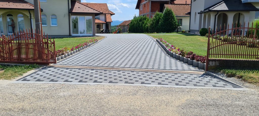 Uređenje Dvorišta AMA Tuzla